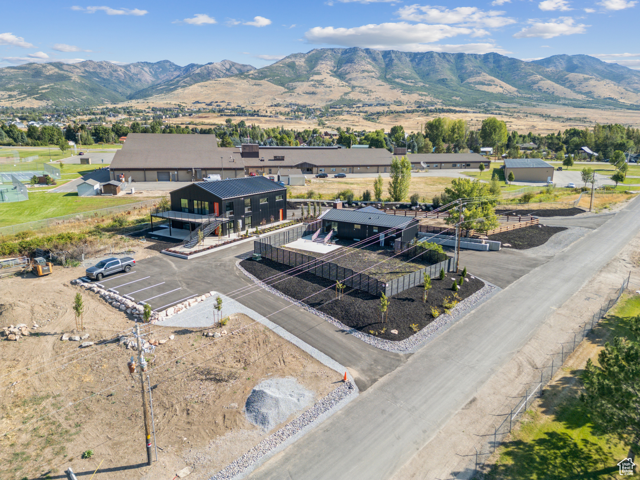 CLARK - Commercial Lease