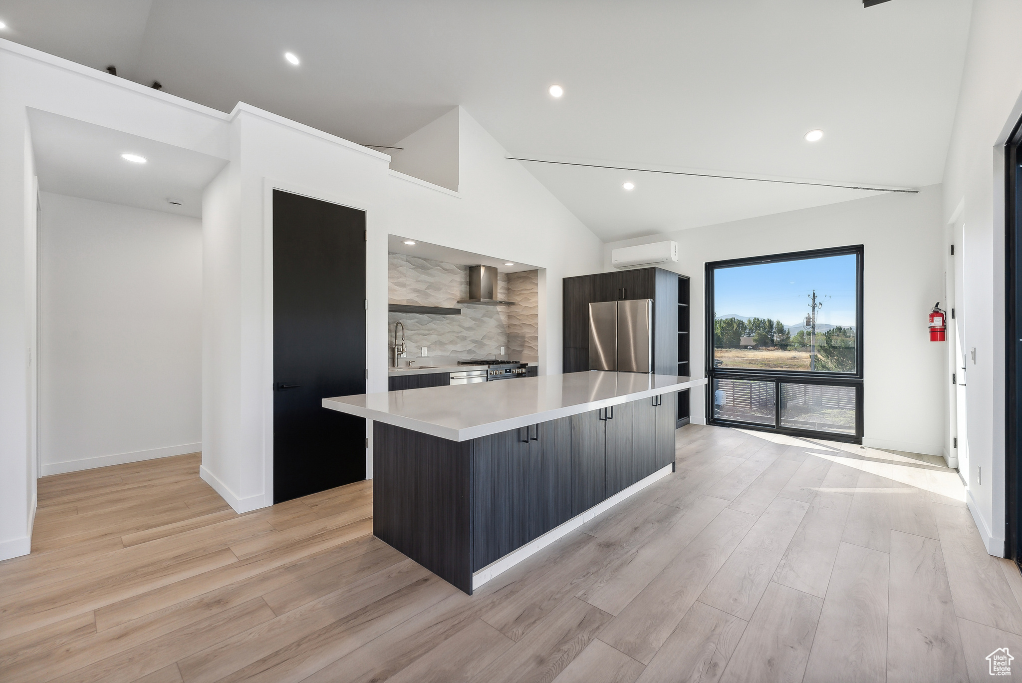 CLARK - Commercial Lease