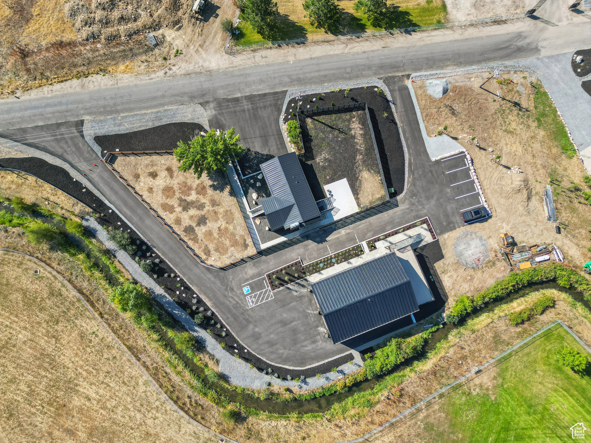 CLARK - Commercial Lease