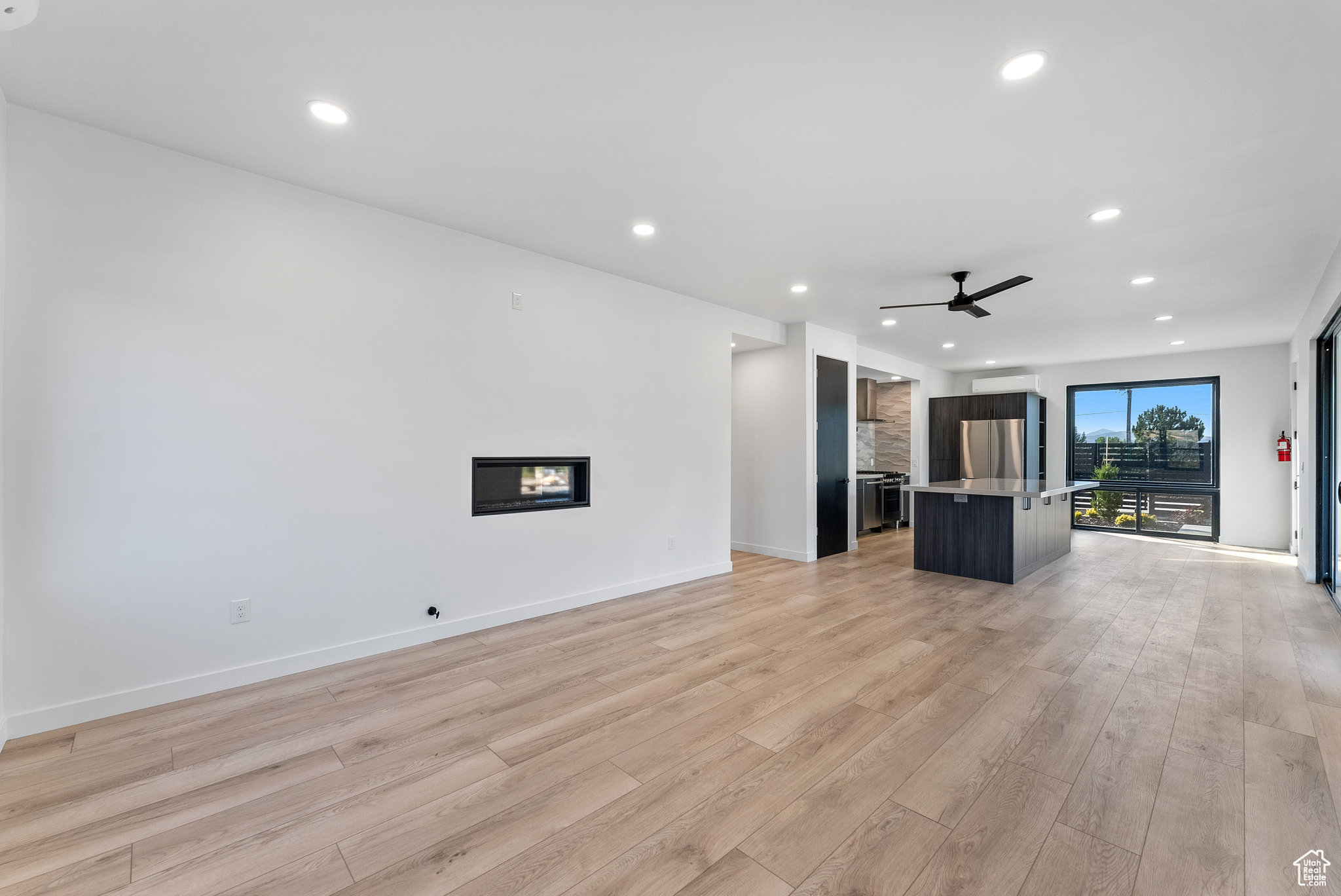 CLARK - Commercial Lease