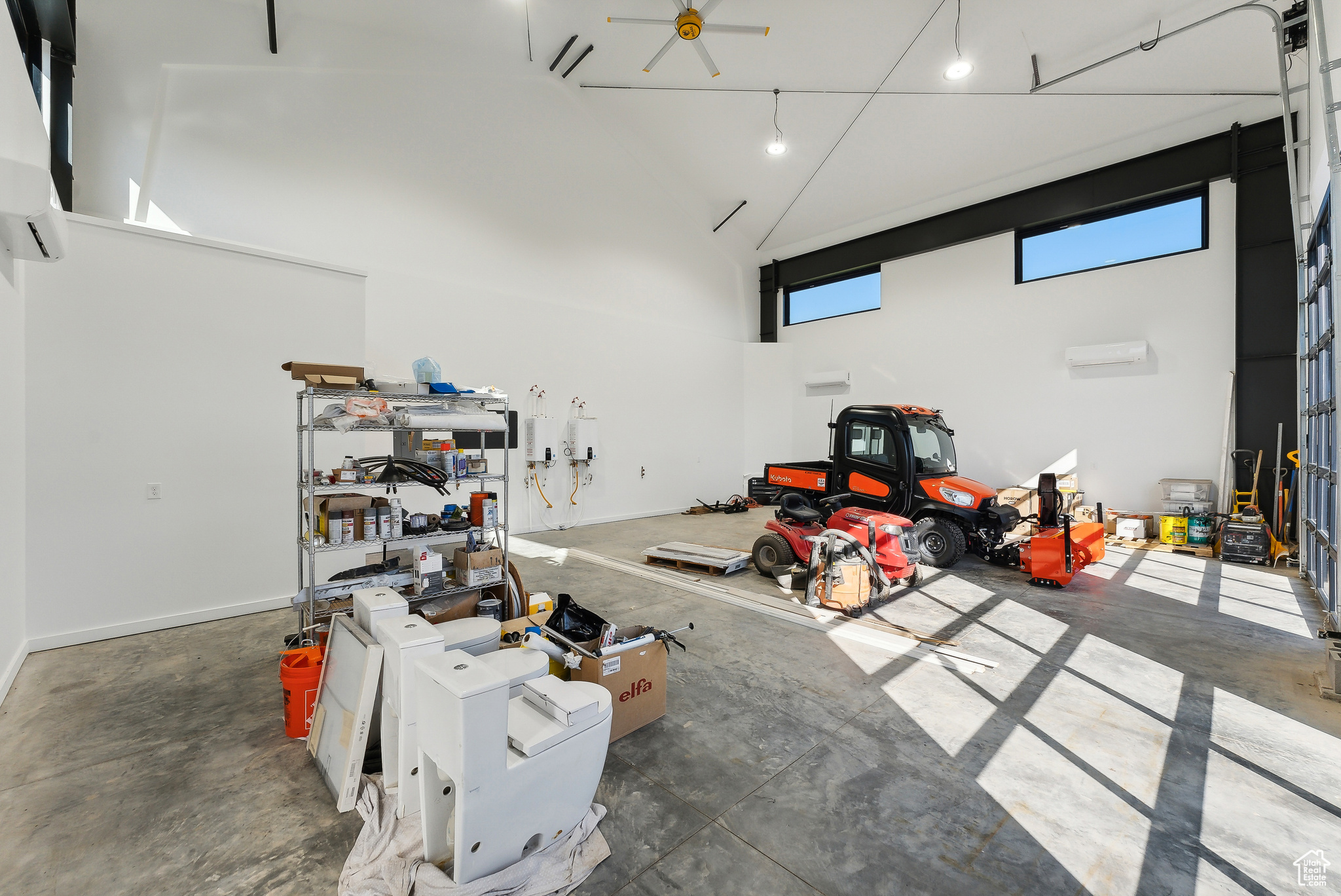 CLARK - Commercial Lease