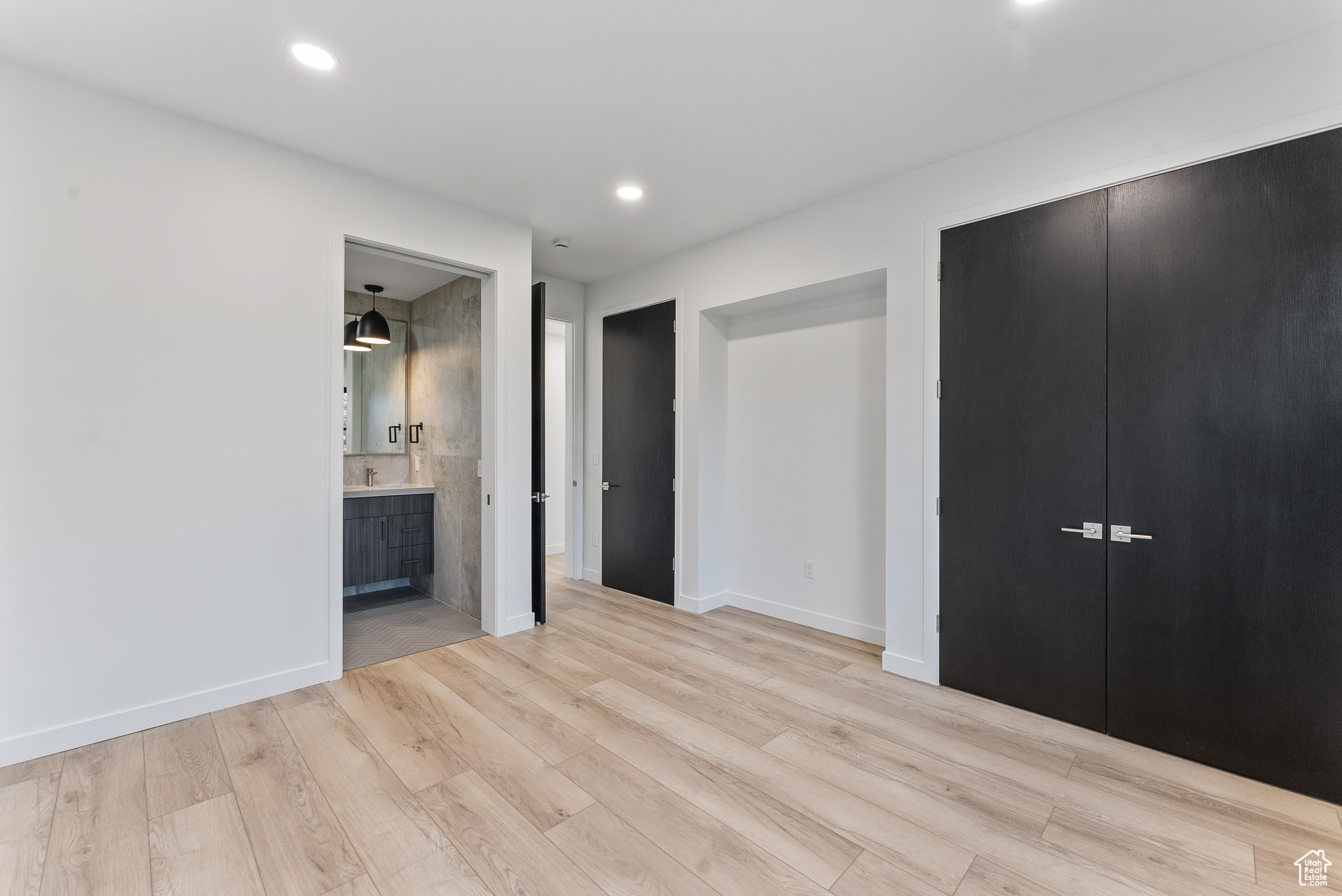 CLARK - Commercial Lease