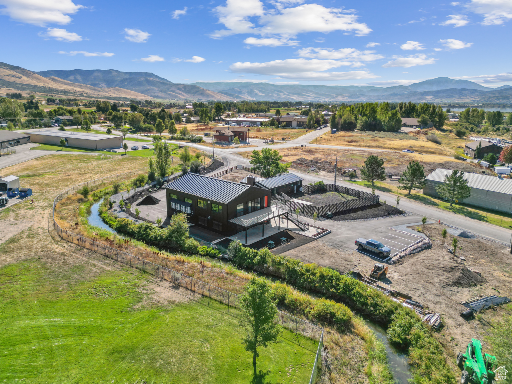 CLARK - Commercial Lease