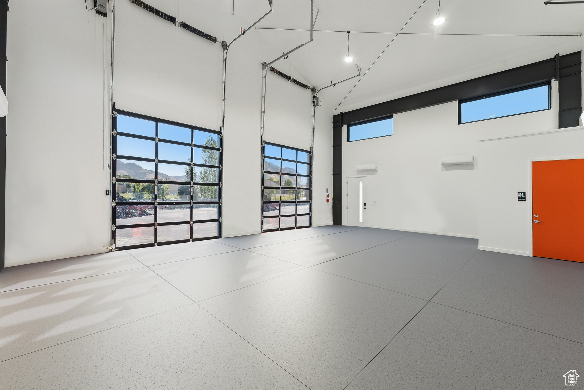 CLARK - Commercial Lease