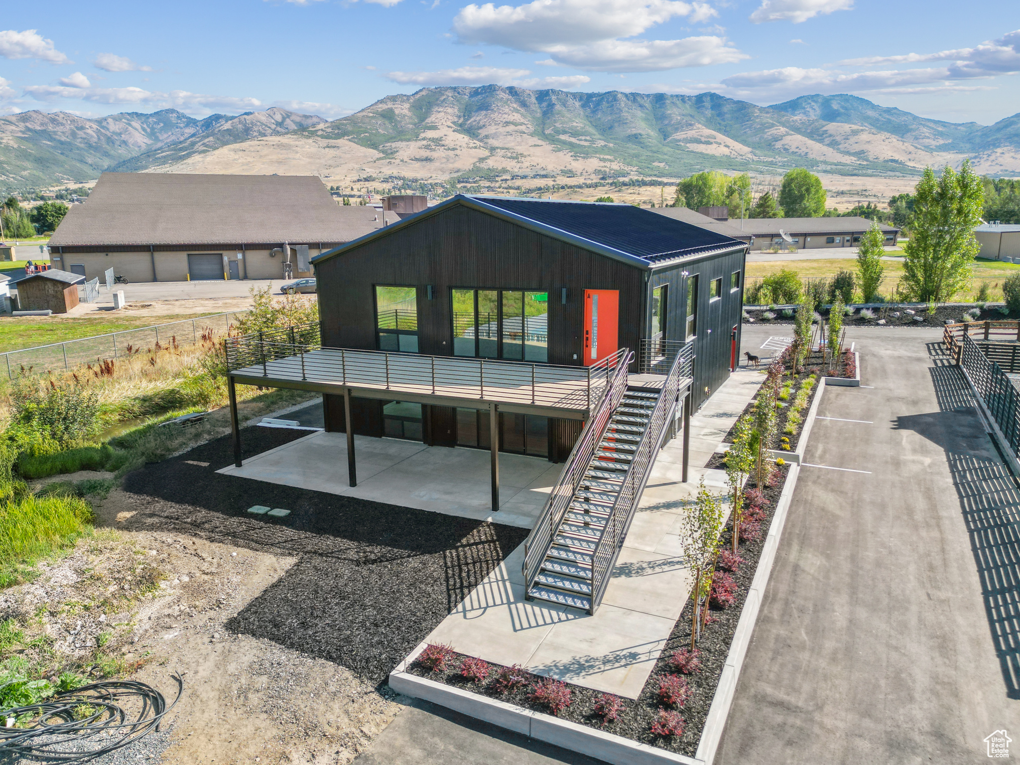 CLARK - Commercial Lease