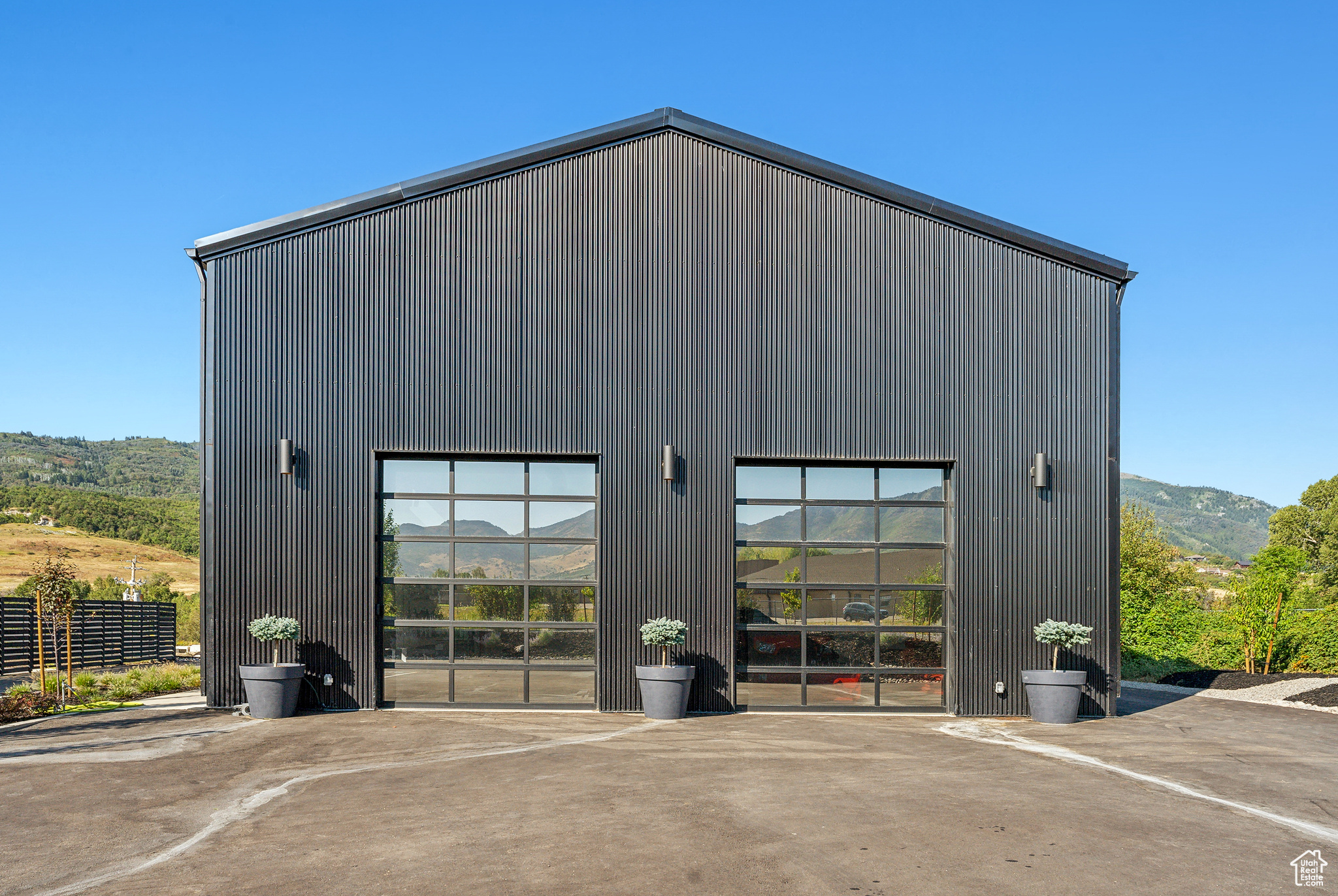 CLARK - Commercial Lease