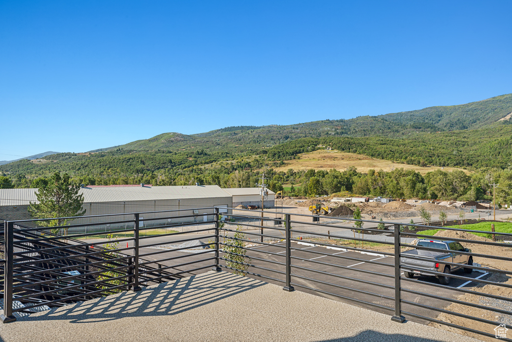 CLARK - Commercial Lease