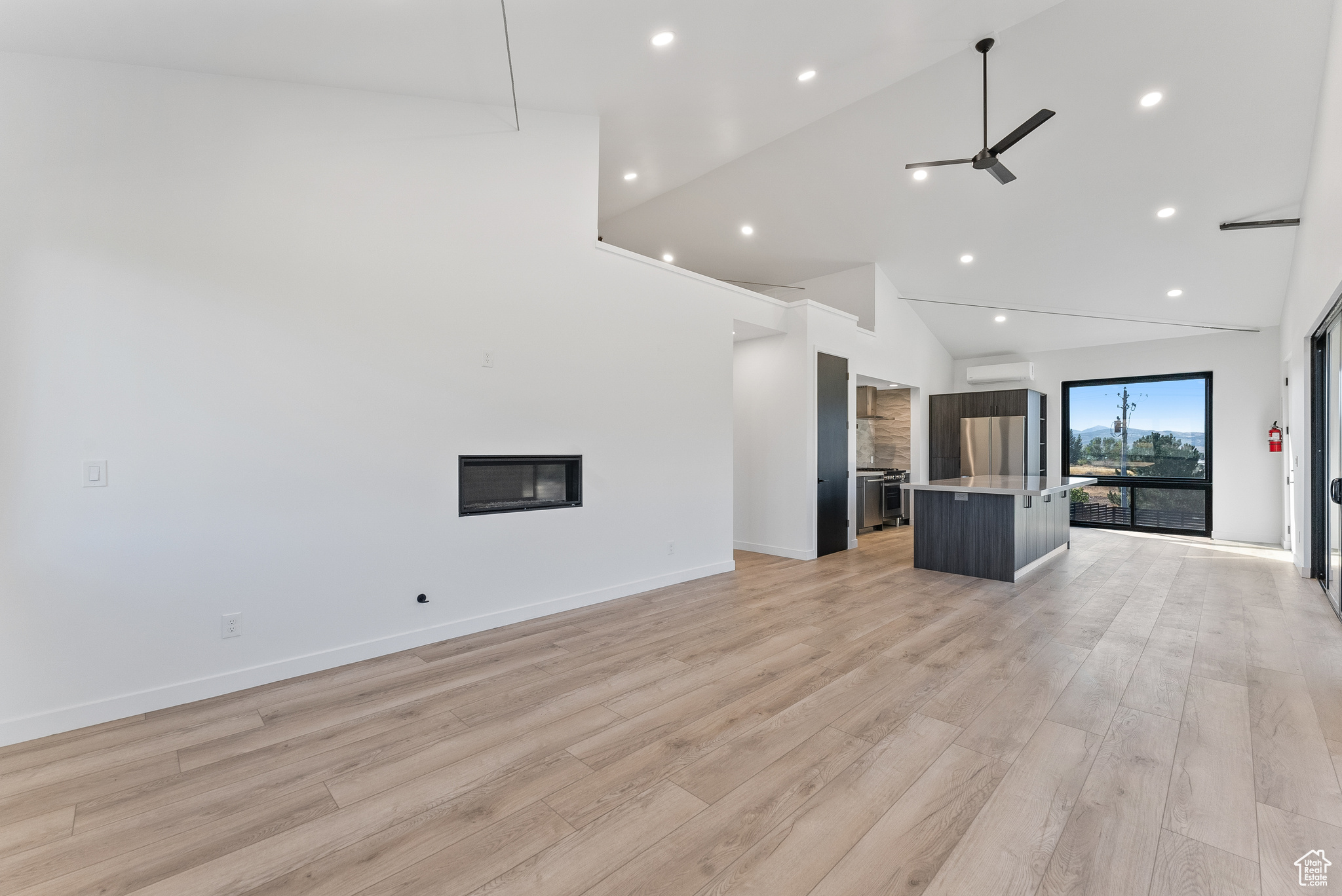 CLARK - Commercial Lease