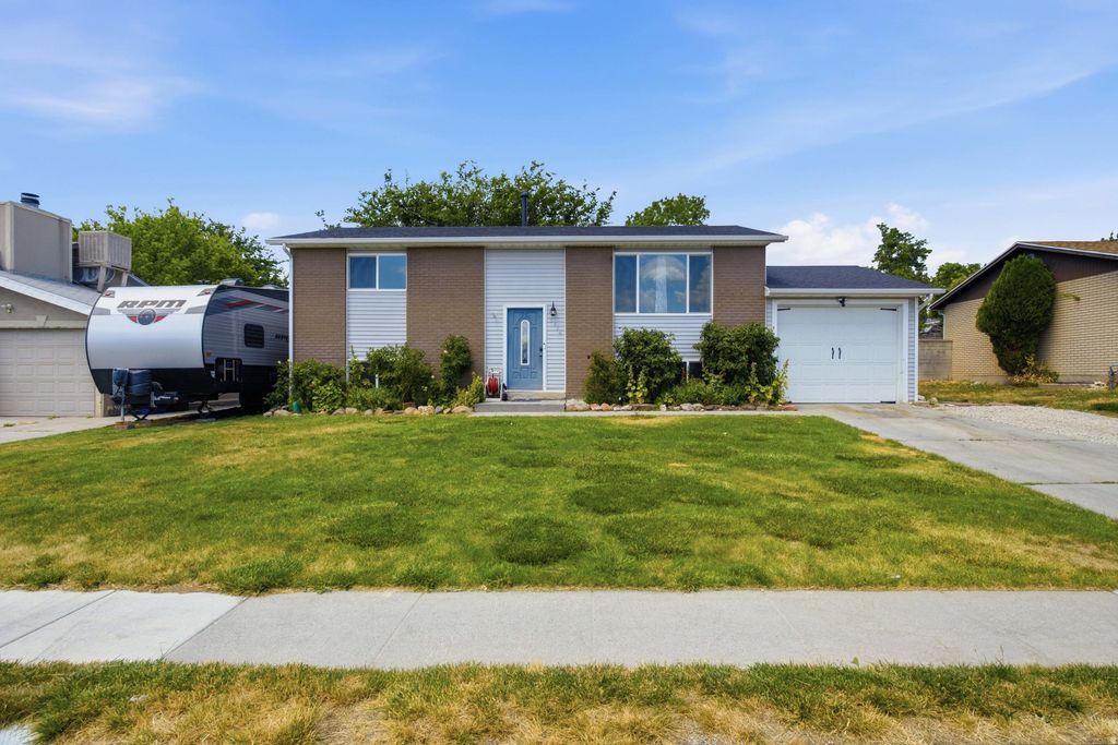 Photo of 6134 S MISTY WAY W, Salt Lake City, UT 84118 (MLS # 2169316)