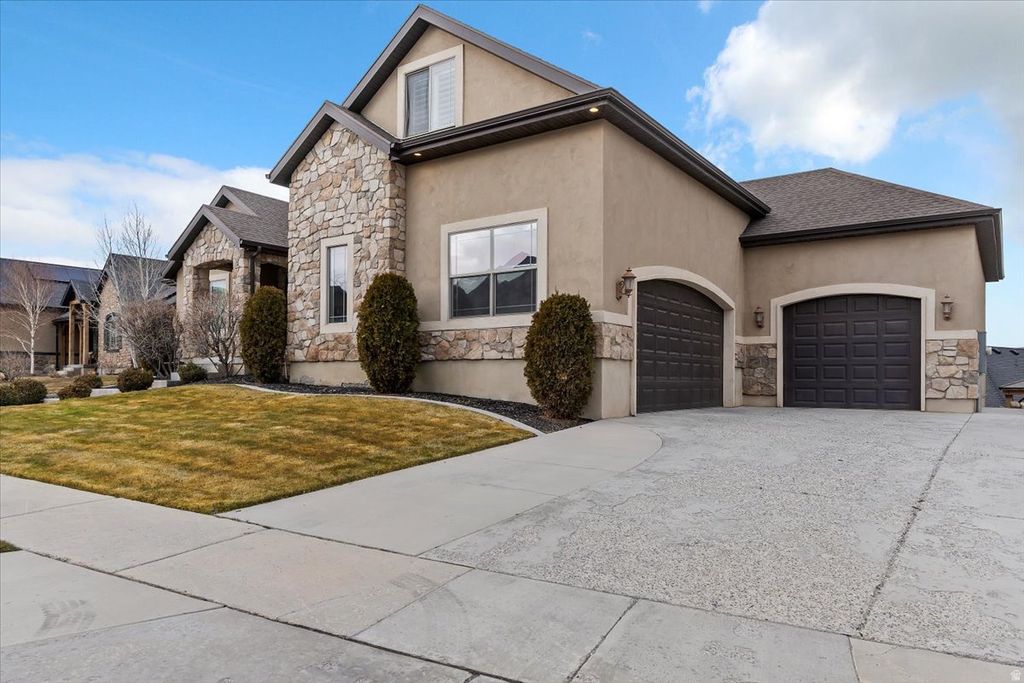 Photo of 4097 E CLUBHOUSE LN, Eagle Mountain, UT 84005 (MLS # 2139391)