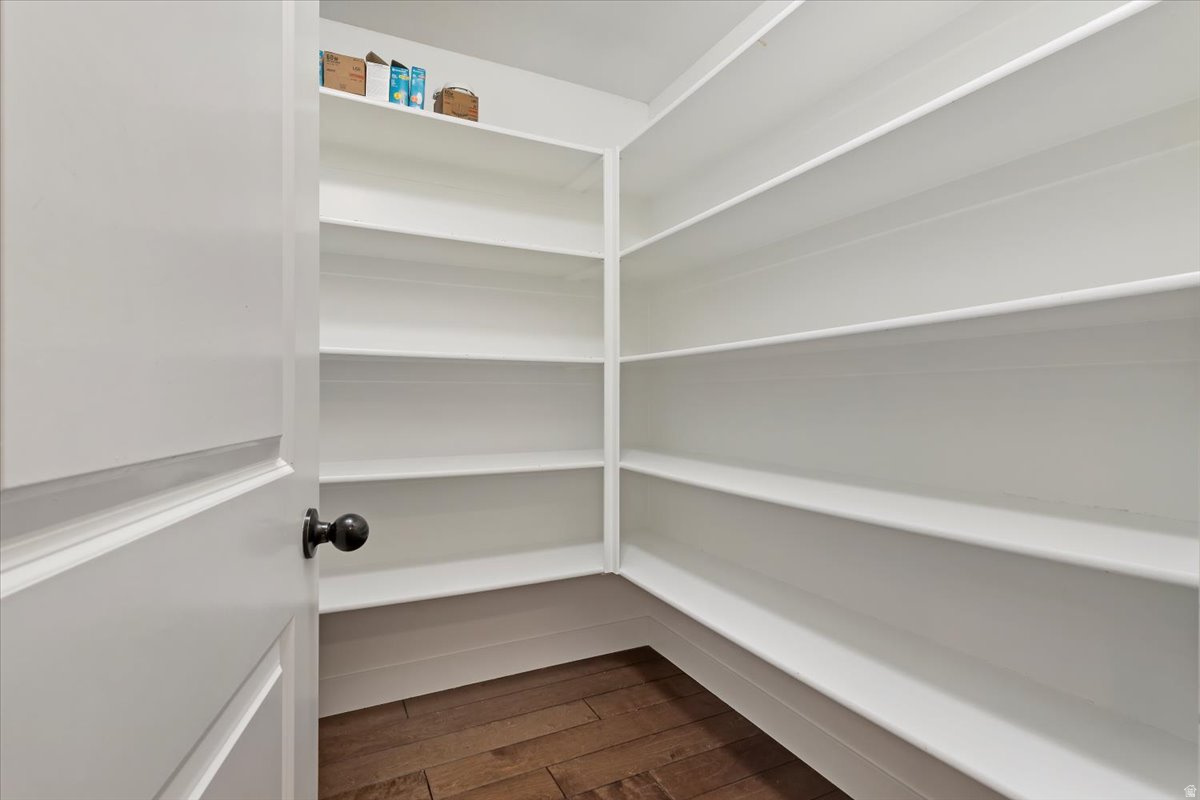 MT AIREY - Residential