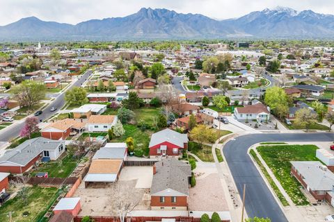 Tiny photo for 138 W 5818 S, Murray, UT 84107 (MLS # 2147205)