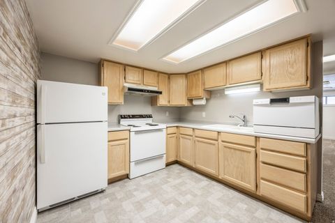 Tiny photo for 138 W 5818 S, Murray, UT 84107 (MLS # 2147205)