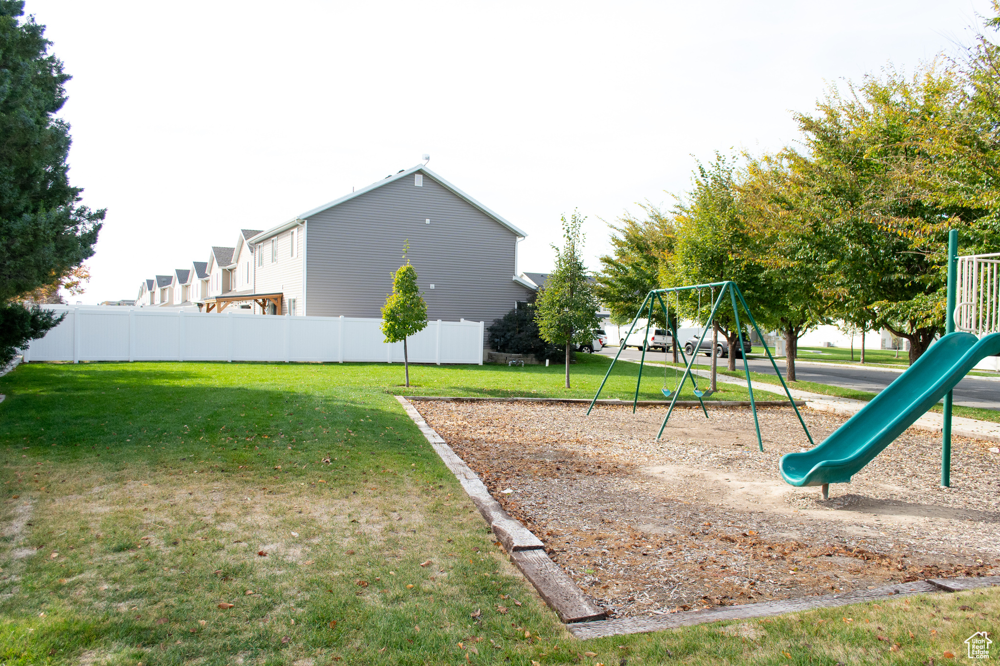 GREEN CANYON SQUARE - Residential