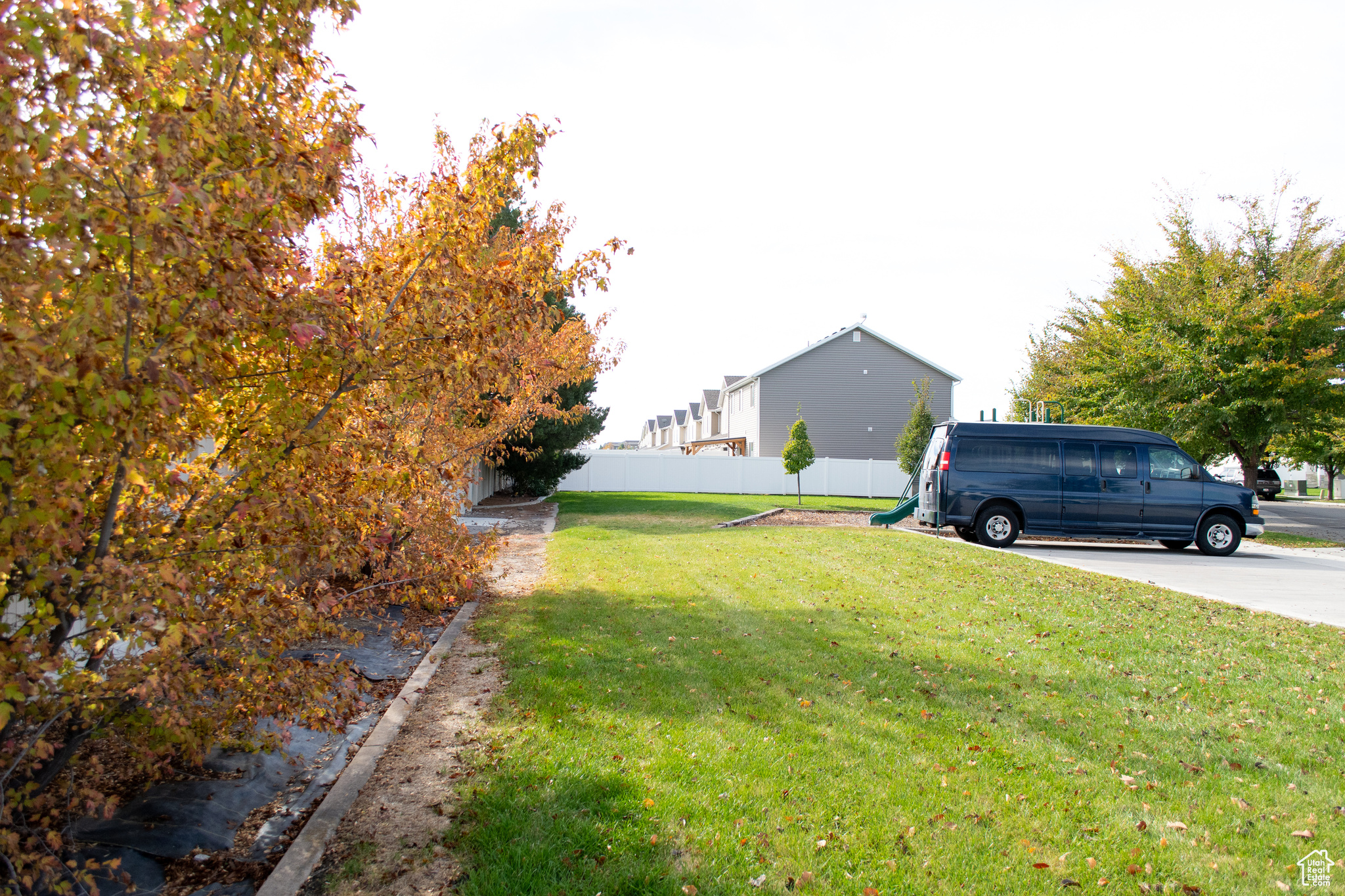 GREEN CANYON SQUARE - Residential