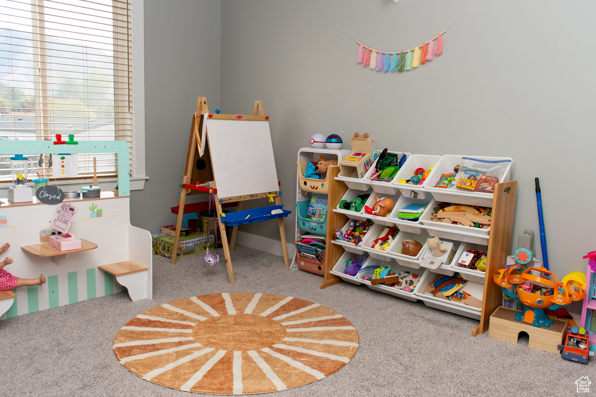 GREEN CANYON SQUARE - Residential