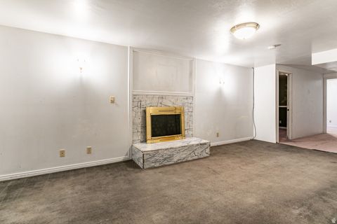 Tiny photo for 150 E 600 N #18, Kaysville, UT 84037 (MLS # 2143007)