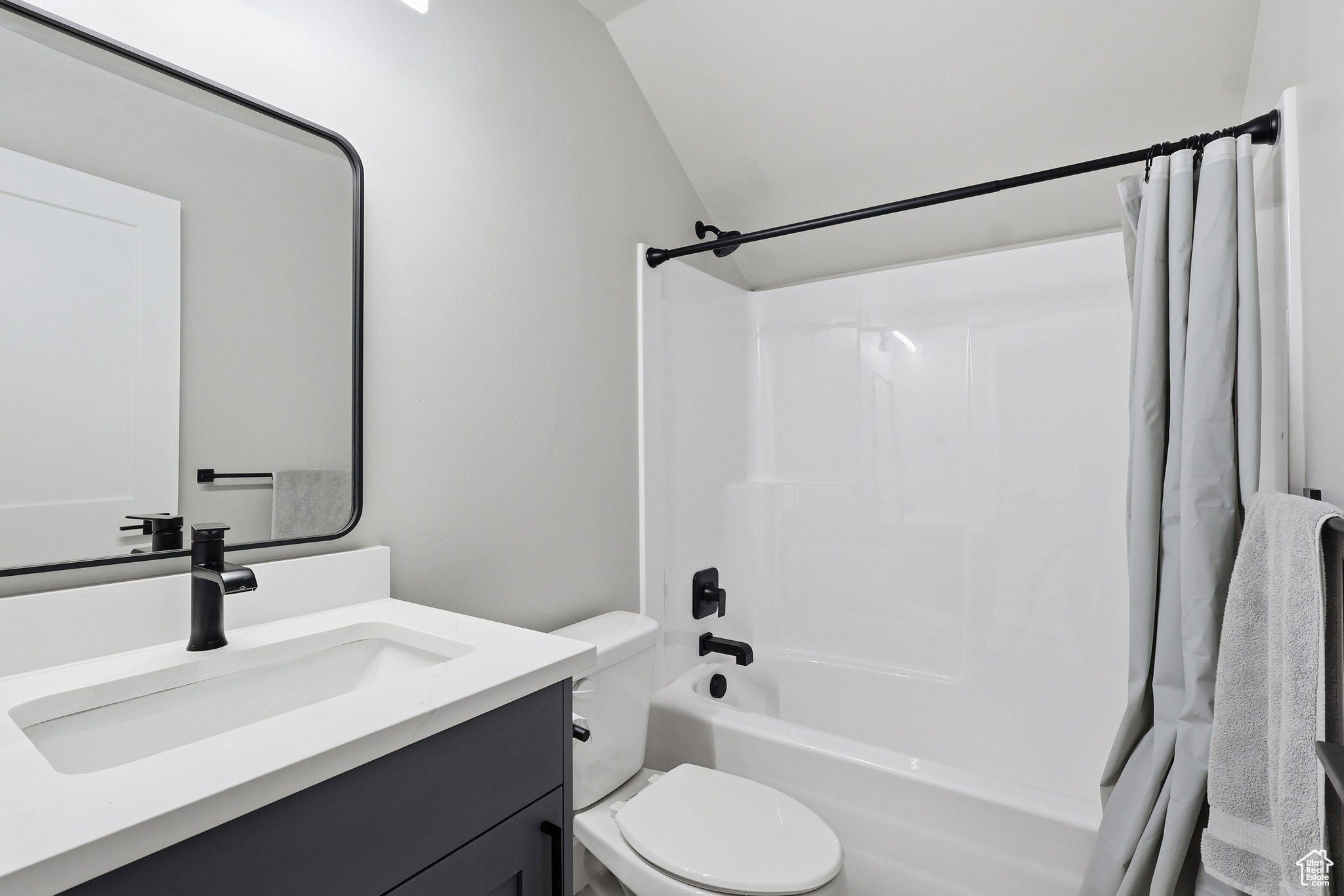 OMEGA SUB 4 - Residential