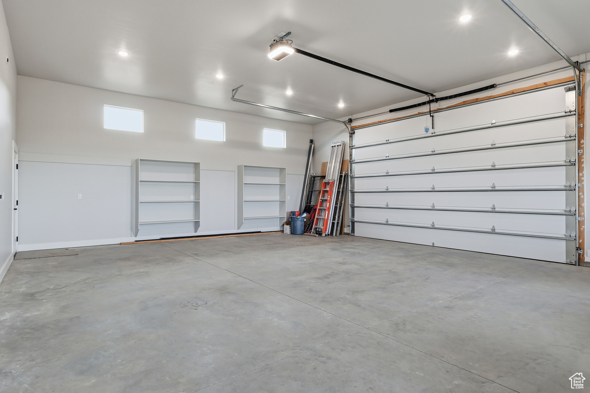 OMEGA SUB 4 - Residential