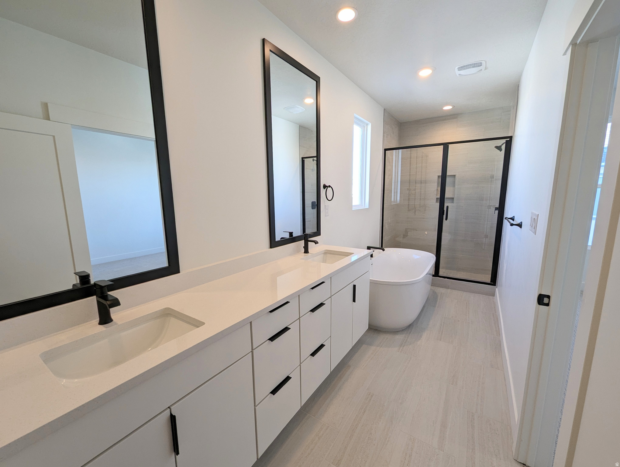 DAYBREAK - Residential