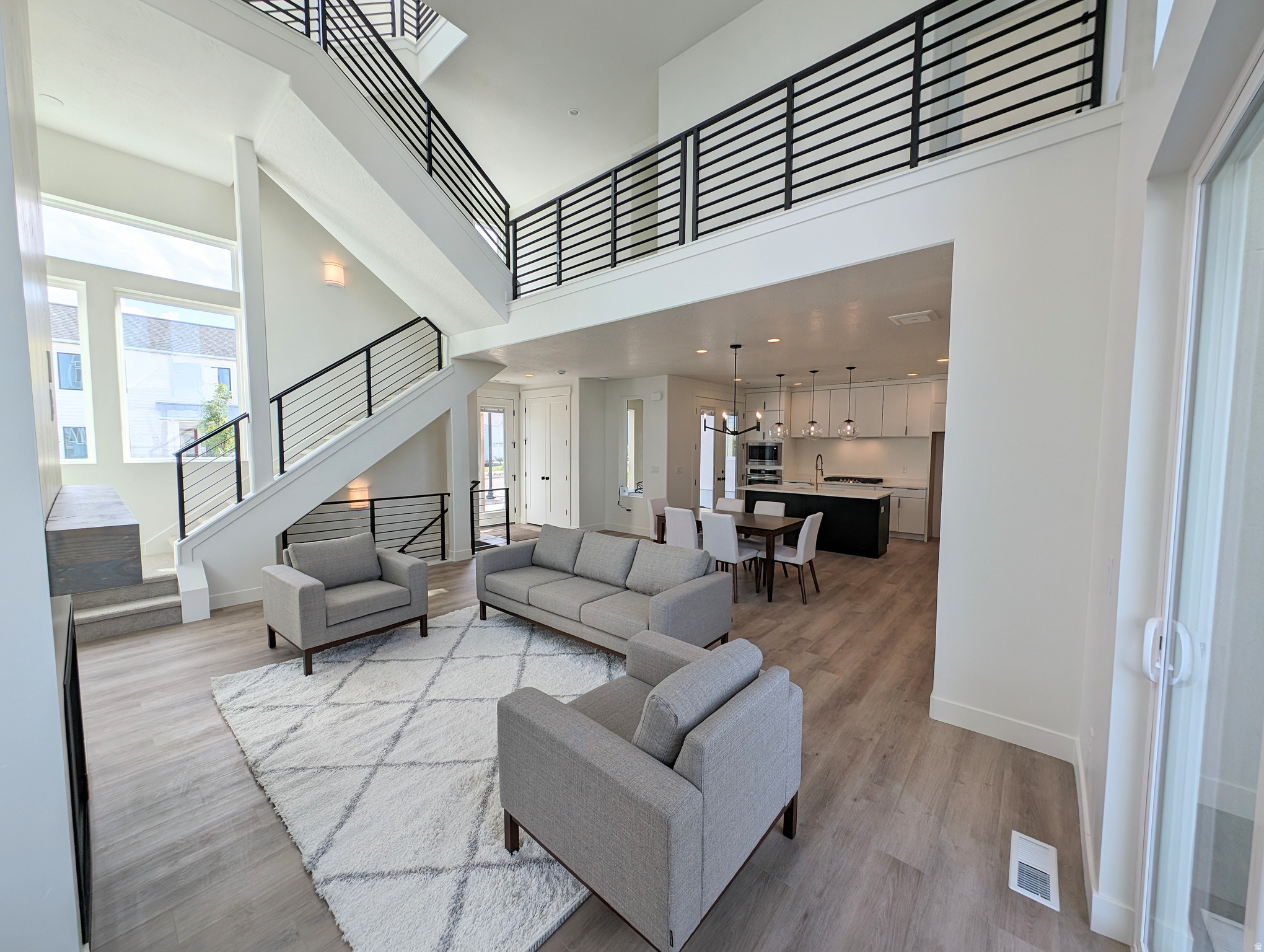 DAYBREAK - Residential