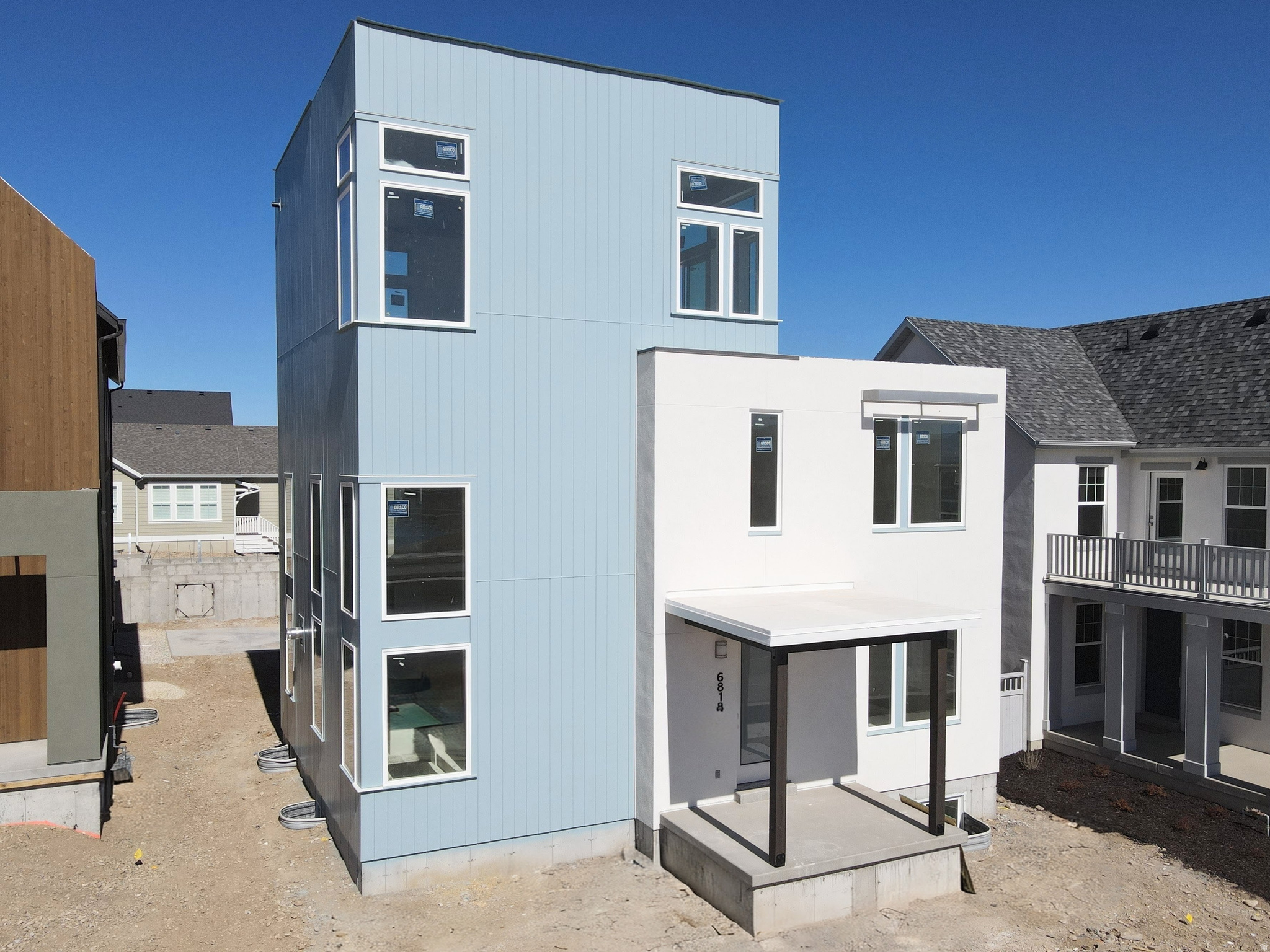 DAYBREAK - Residential