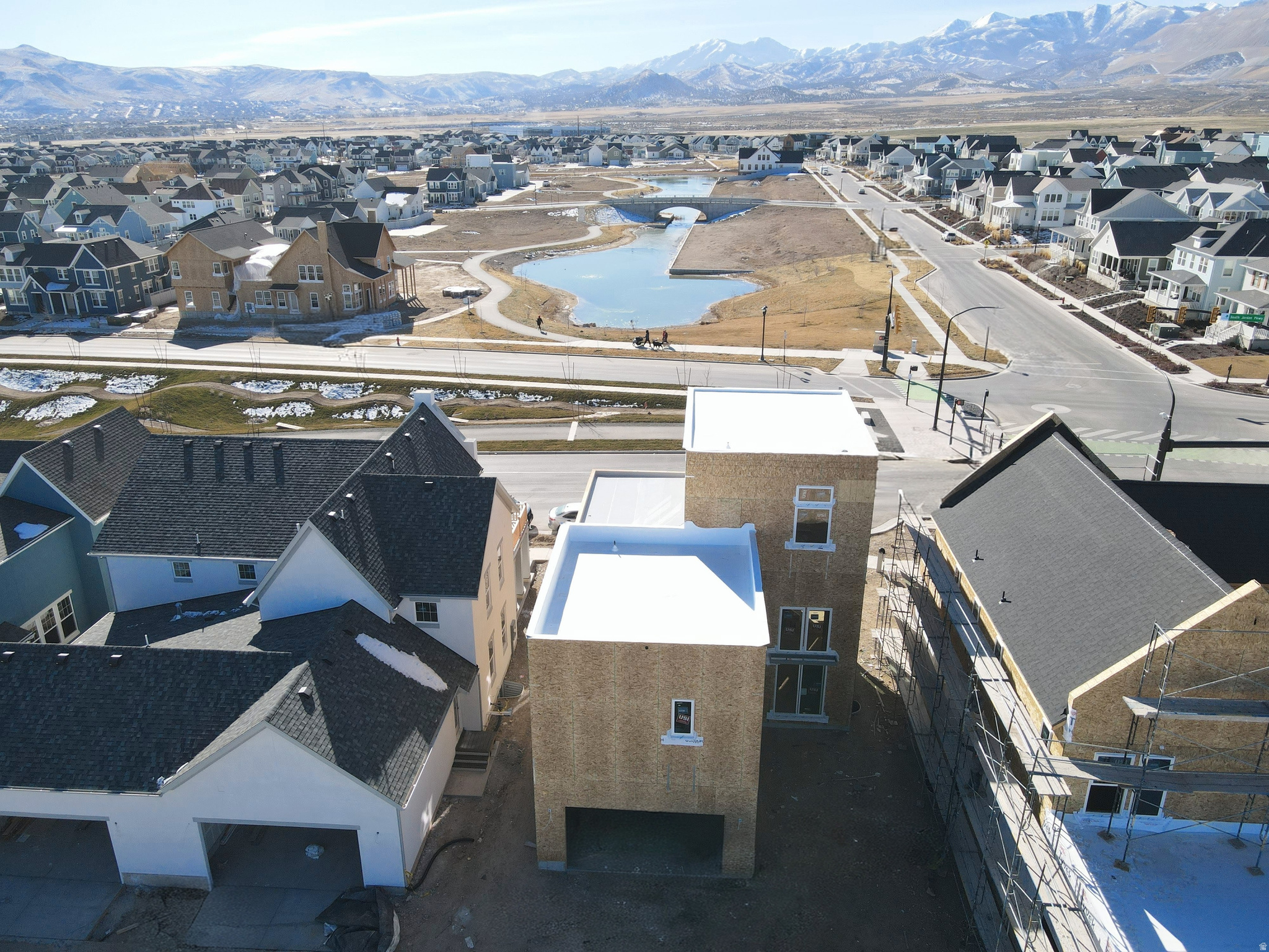 DAYBREAK - Residential