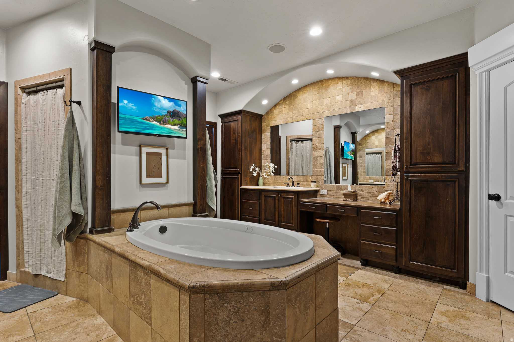 HERITAGE EST 3 - Residential