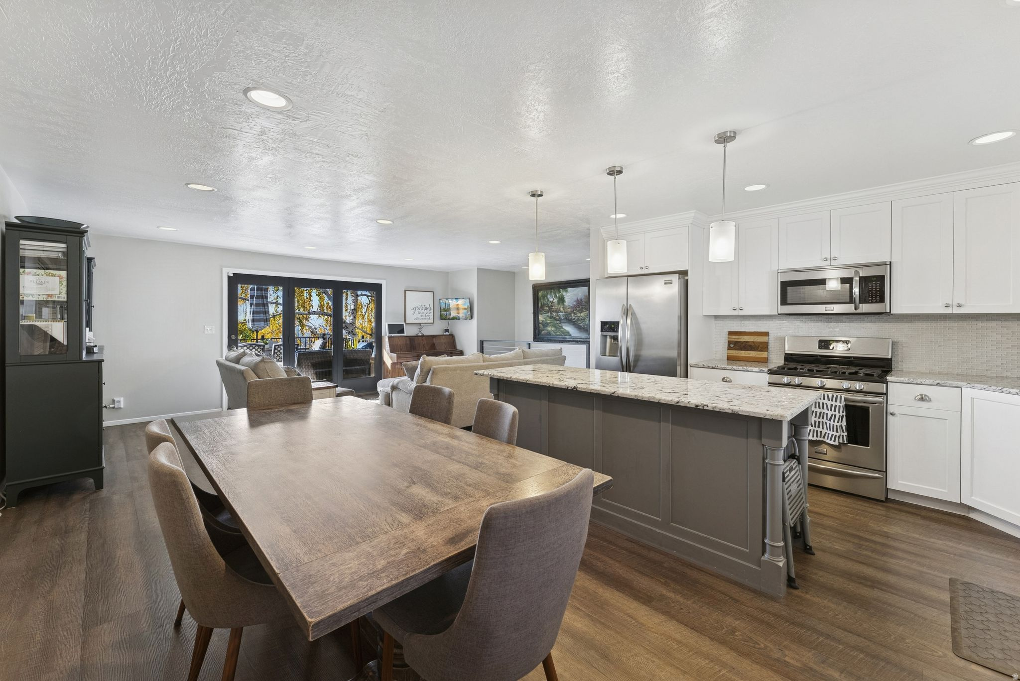 ELLIS PARK - Residential