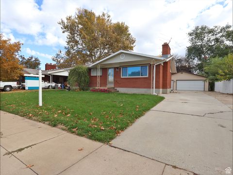 Photo of 2382 N 770 W, Clinton, UT 84015 (MLS # 2119798) Photo of 2382 N 770 W, Clinton, UT 84015 (MLS # 2119798)