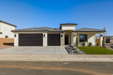 Photo of 3129 S 4850 W, Hurricane, UT 84737 (MLS # 2125879)