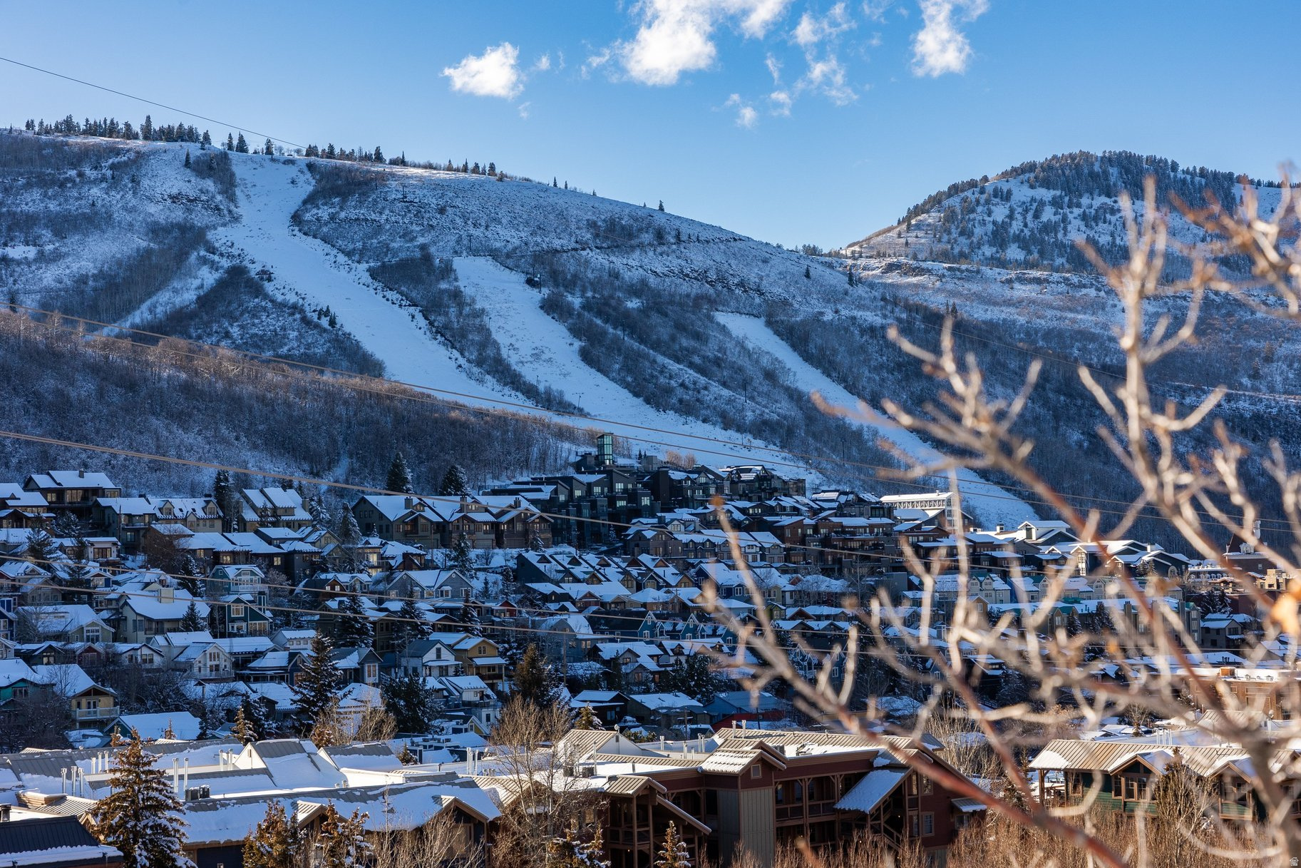 AERIE AREA-HUBER - Land