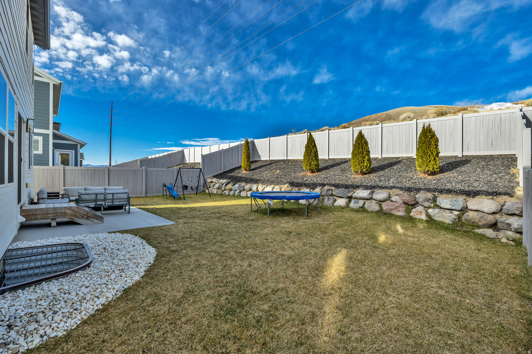 NORTHRIDGE - Residential