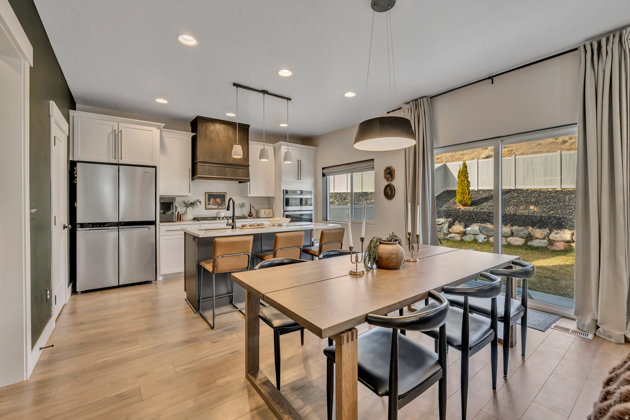 NORTHRIDGE - Residential