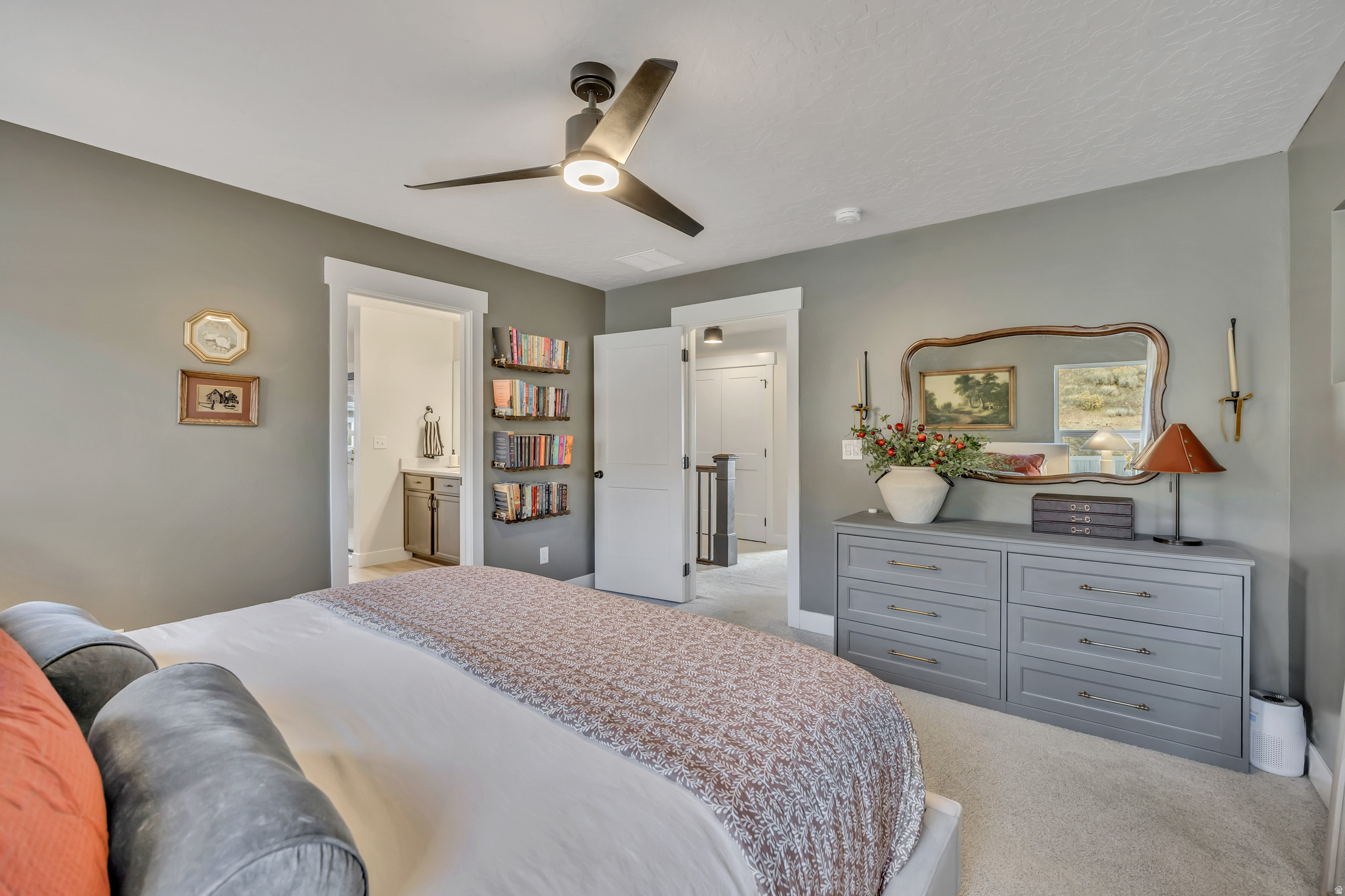 NORTHRIDGE - Residential