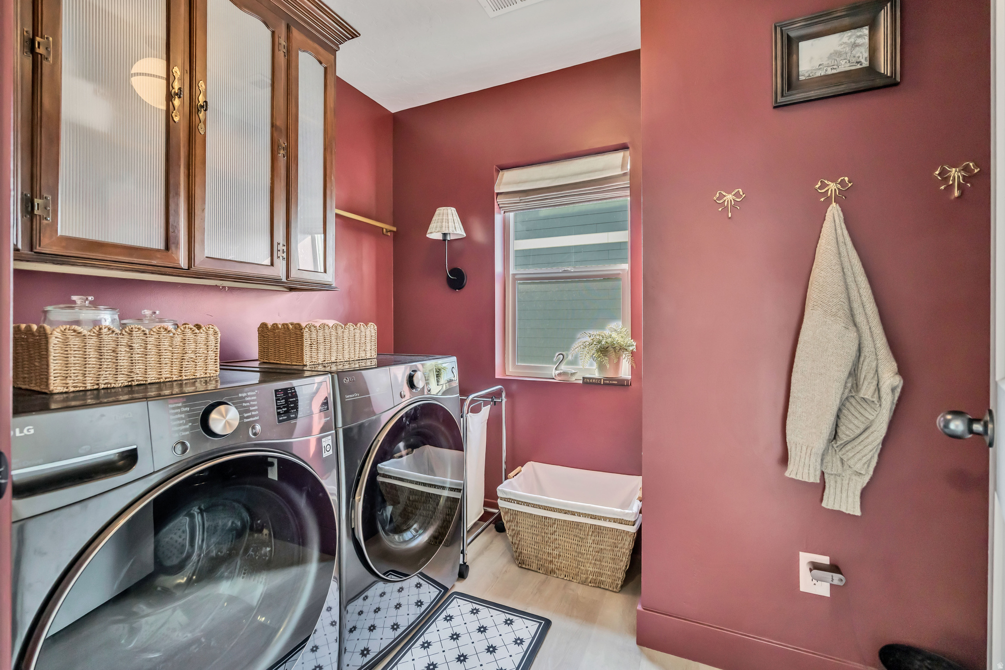 NORTHRIDGE - Residential