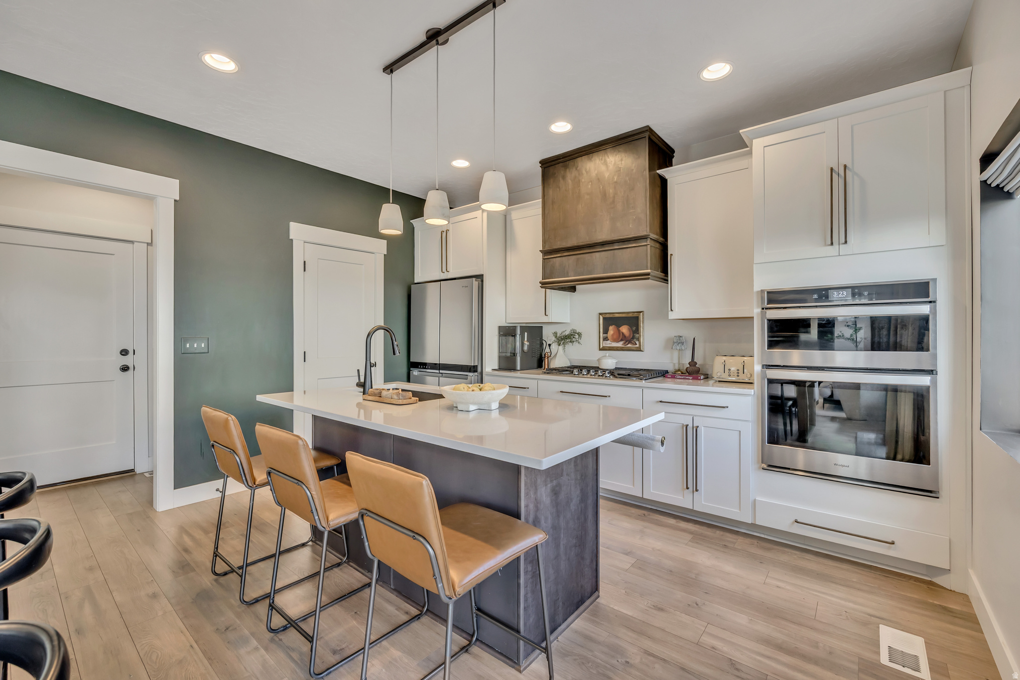 NORTHRIDGE - Residential