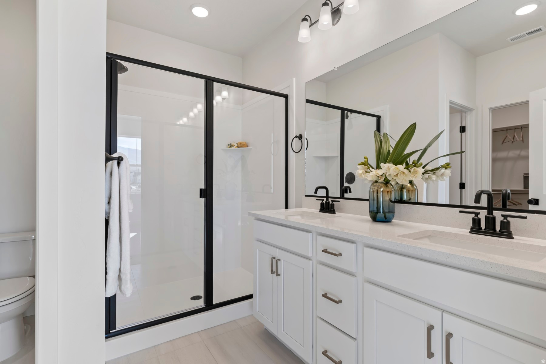 BEACON POINTE - Residential