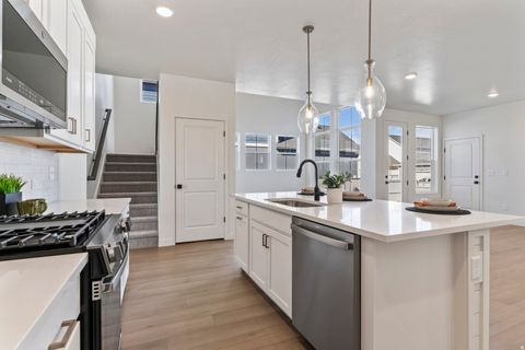 Tiny photo for 882 W CAROLIINE DR S, Saratoga Springs, UT 84045 (MLS # 2121301)