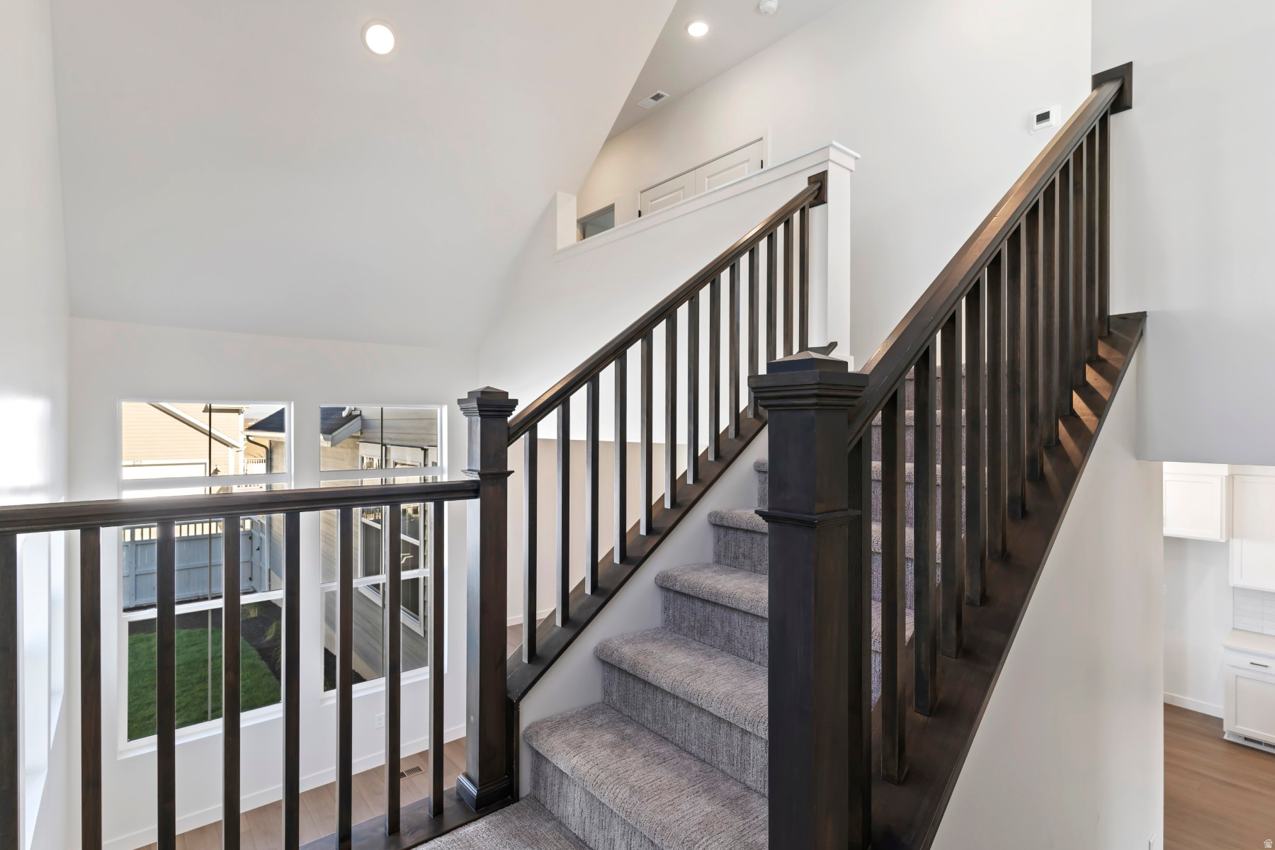 BEACON POINTE - Residential