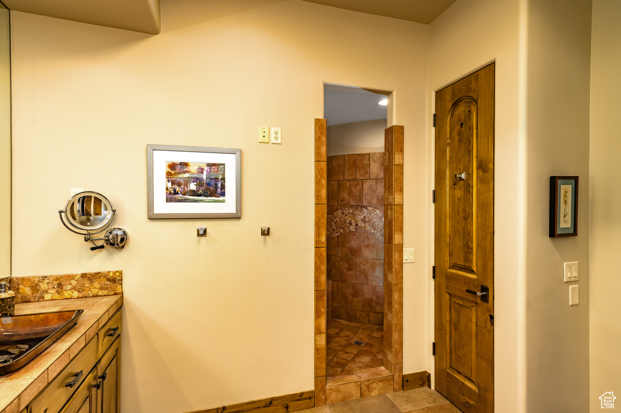 KACHINA SPRINGS EAST AT ENTRADA - Residential