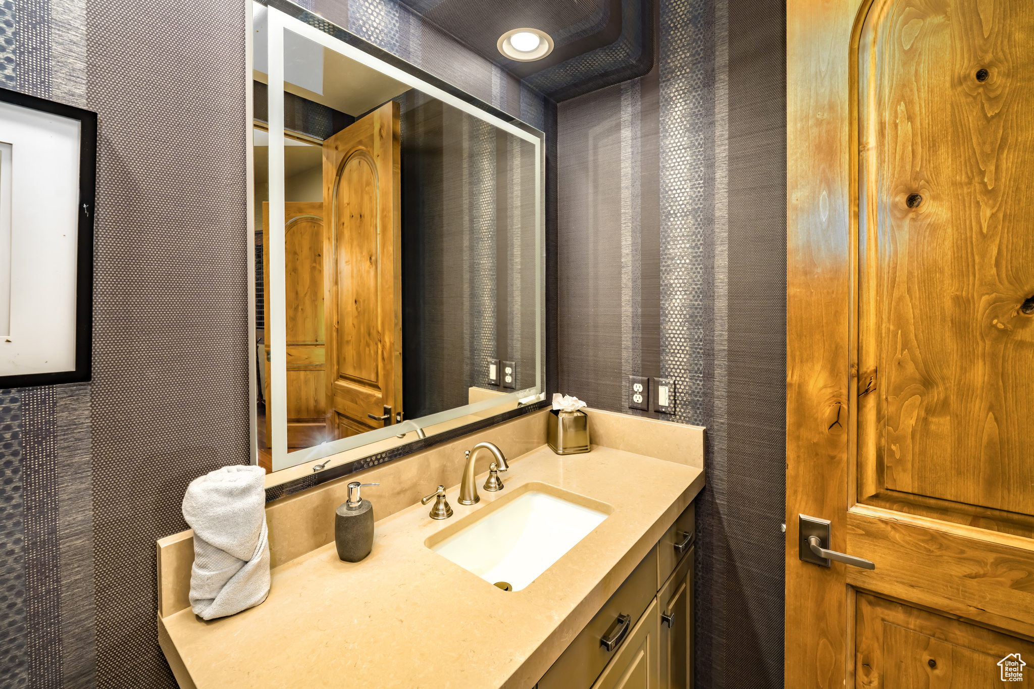 KACHINA SPRINGS EAST AT ENTRADA - Residential