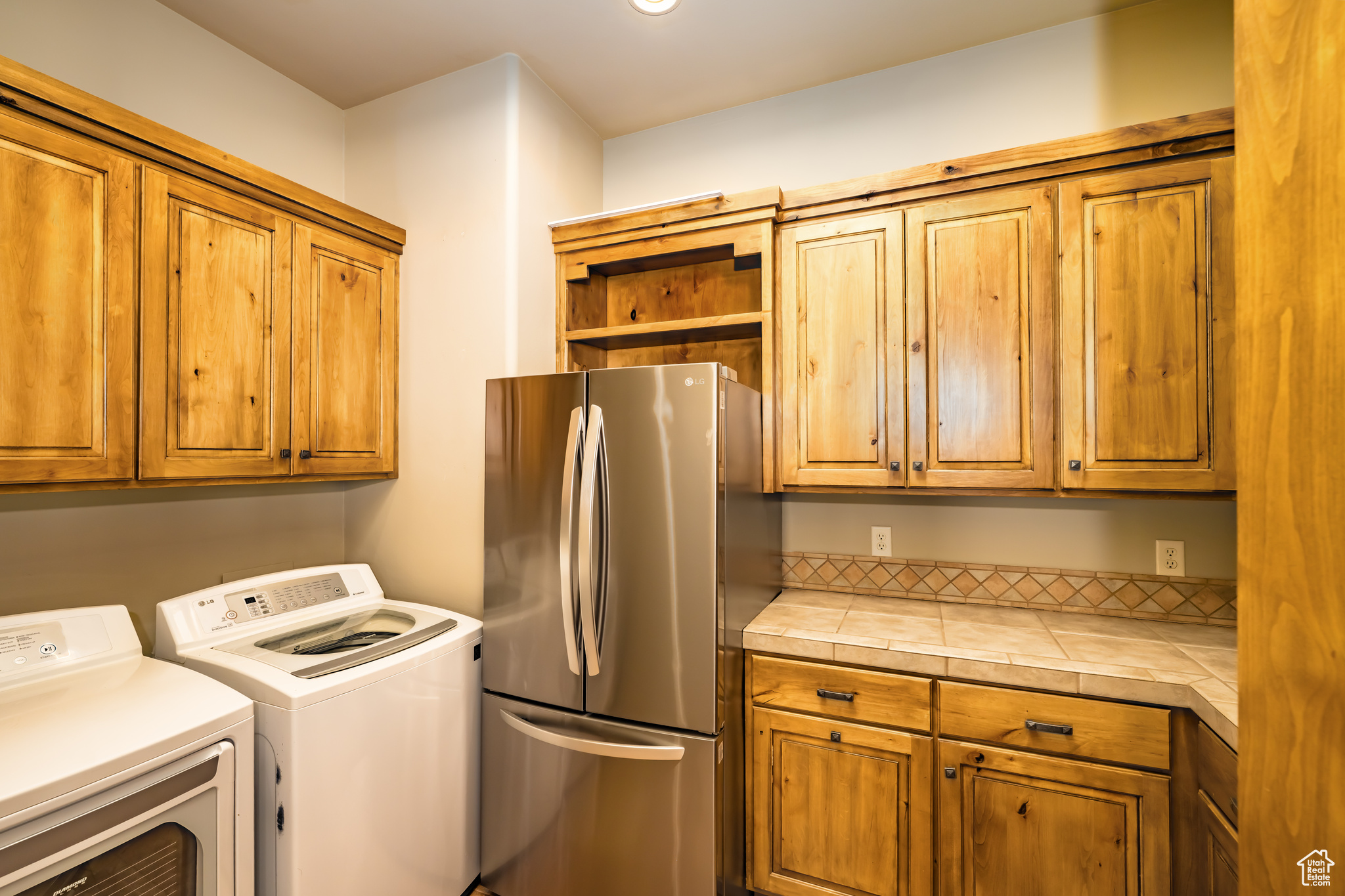 KACHINA SPRINGS EAST AT ENTRADA - Residential