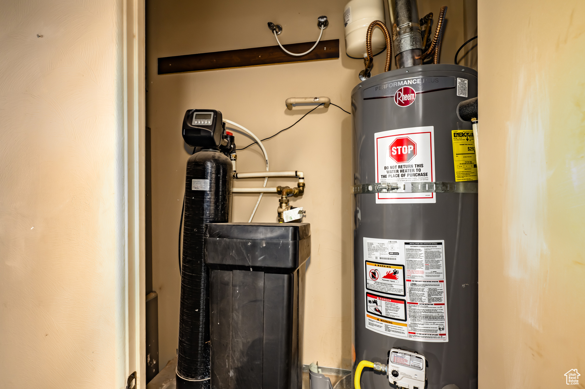 KACHINA SPRINGS EAST AT ENTRADA - Residential