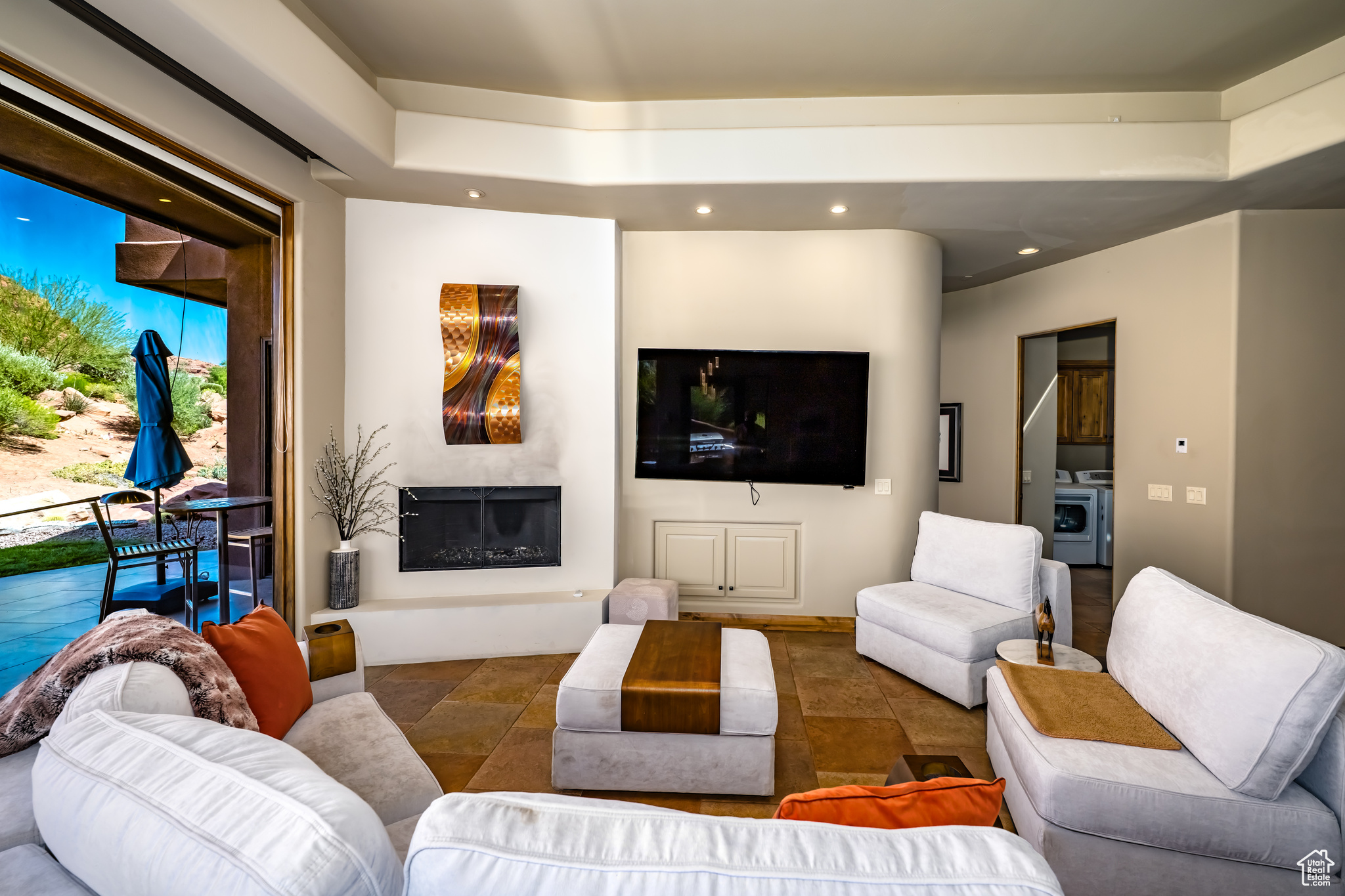 KACHINA SPRINGS EAST AT ENTRADA - Residential