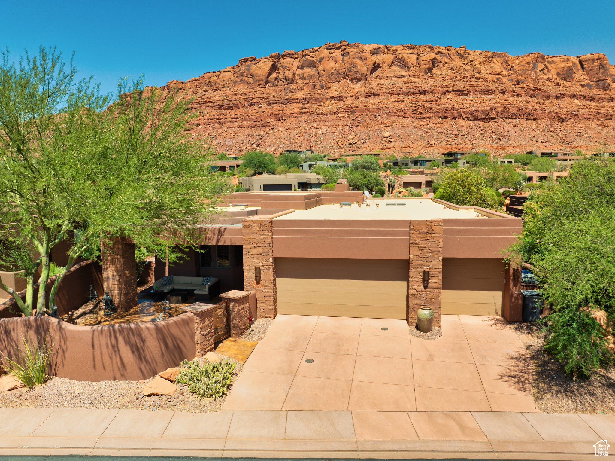 KACHINA SPRINGS EAST AT ENTRADA - Residential