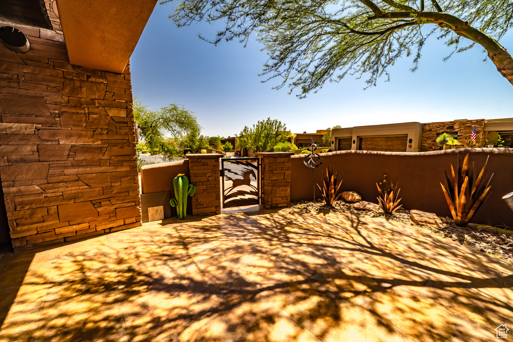 KACHINA SPRINGS EAST AT ENTRADA - Residential