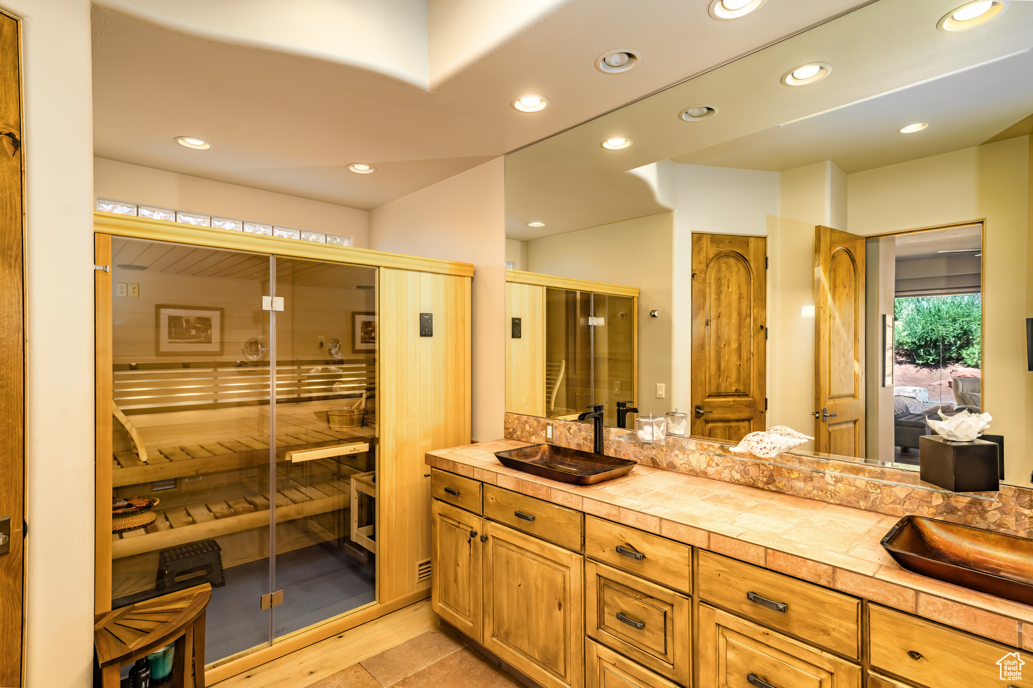 KACHINA SPRINGS EAST AT ENTRADA - Residential