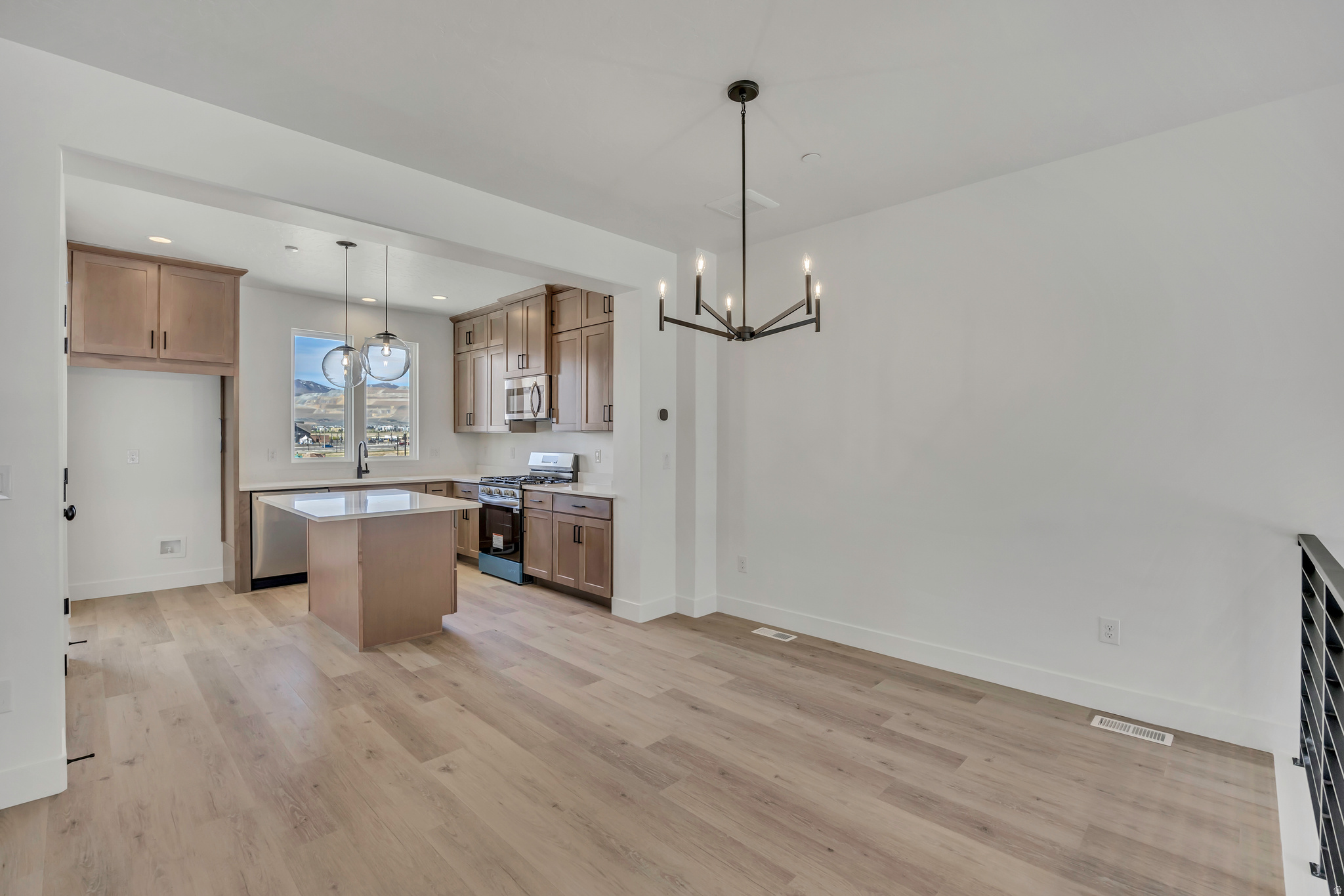 DOWNTOWN DAYBREAK - Residential