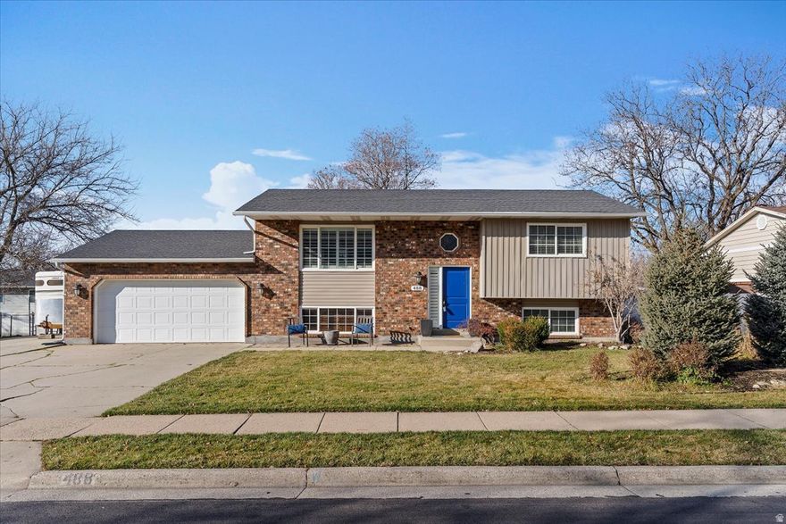 HUGE PRICE REDUCTION! BEAUTIFUL EAST FARMINGTON HOME SHOWCASING GORGEOUS FLOORING, BREATHTAKING MOUNTAIN VIEWS, AND A BEAUTIFUL APPOINTED KITCHEN WITH ABUNDANT KITCHEN CUPBOARD SPACE. THE EXPANSIVE DOWNSTAIRS FAMILY ROOM PROVIDES A SETTING FOR ELEVATED ENTERTAINING, ALL JUST MOMENTS AWAY FROM LOCAL AMENITIES